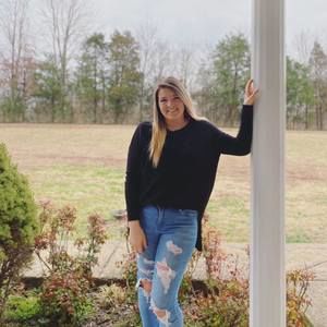 Meet your Posher, Brittany